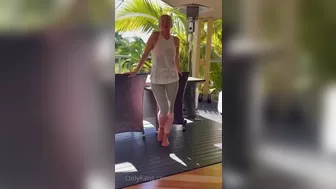 Arabella De Rose aka Hotwife aka arabelladerose onlyfans gorgeous mare nadrachivaet wet pussy