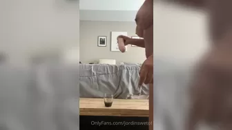 Jordinswetof aka KelaniDDD onlyfans cute chick jerks both holes