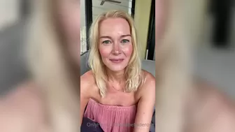 Arabella De Rose aka Hotwife aka arabelladerose onlyfans the naughty dolly jerks off her pussy with a phallus