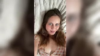 Stella Barey aka stellabarey onlyfans depraved shows off her big lips