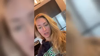 Madison Winter aka MadiTown onlyfans lustful kraling takes a bath
