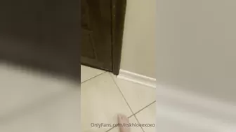 itskhloeexoxo luxurious bitch furiously shaved shaved cunt