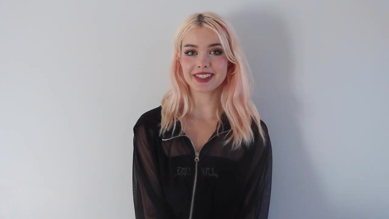 Watch Lauren Burch aka laurenxburch onlyfans MFC action - masturbationgirl