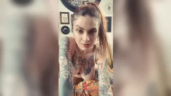 Clem Suicide aka clemsuicide onlyfans vulgar thing stretches vaginal hole