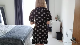 RealSinDay onlyfans attractive cockroach shows tanned body