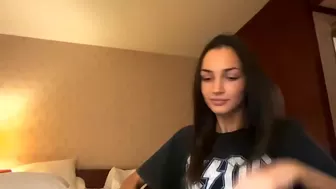 toocutetohandle chaturbate sultry slut fucks her pussy