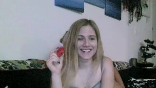 vibzeenlove21 chaturbate  getting naked and jerking off