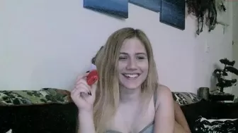vibzeenlove21 chaturbate  getting naked and jerking off