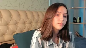 catherineandrea chaturbate gorgeous chick fucks both holes