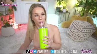 lexi_luv chaturbate  tattooed slut fucking pussy