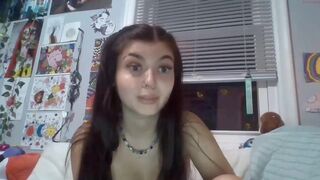 kaysfantasyx chaturbate pretty woman with perfect figure shows her skills on a pole